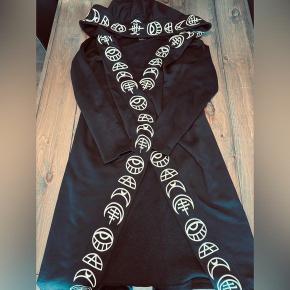 Runic jacket with oversized hood "RUNES HOODIE" - Picture 3 of 5